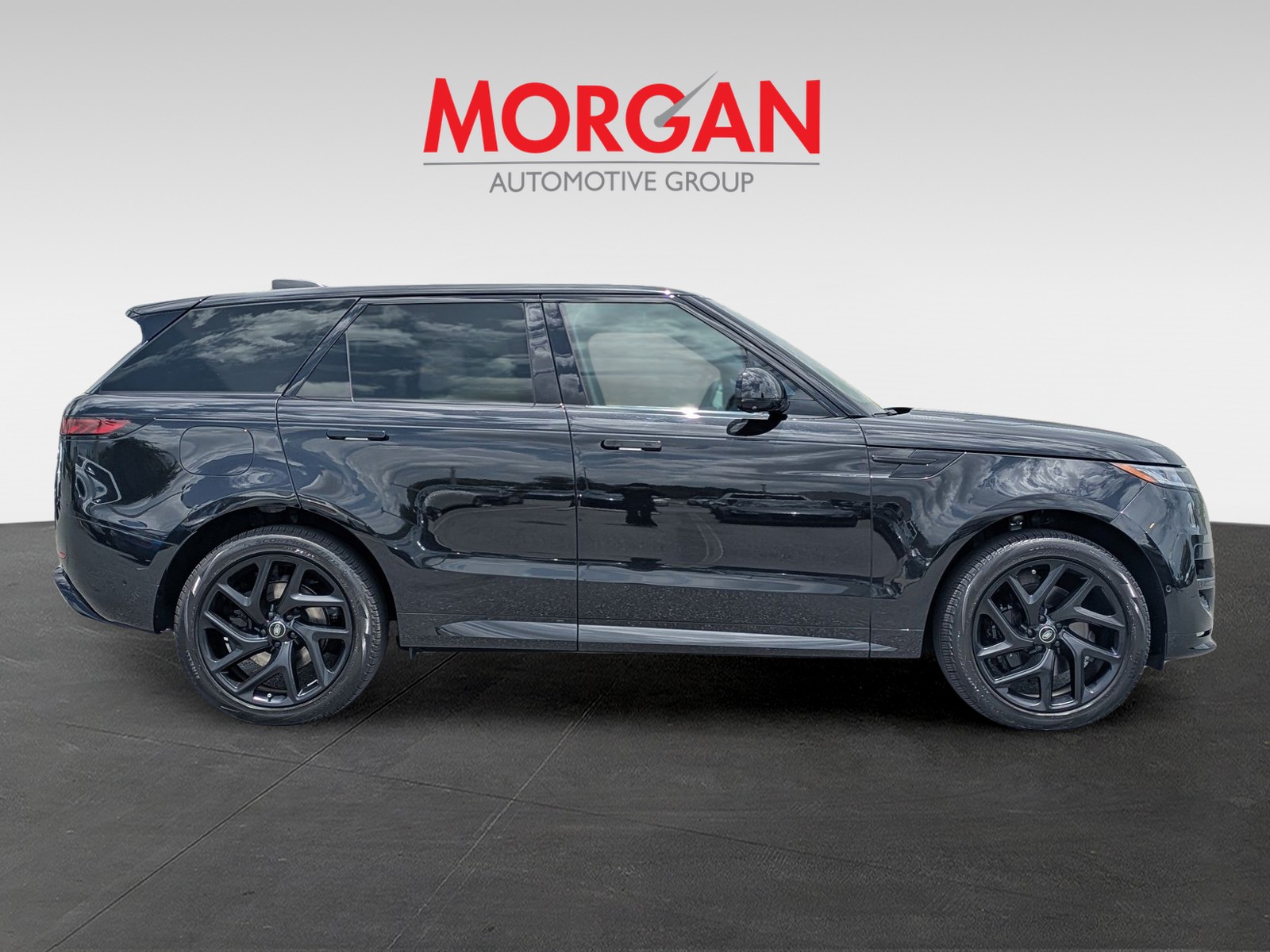 Used 2023 Black Land Rover SE Dynamic image 7