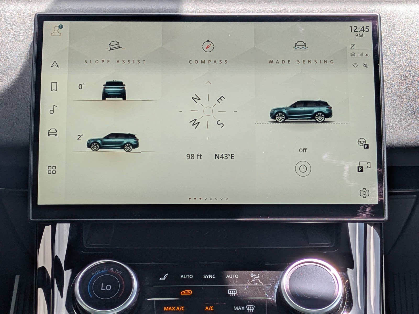Used 2023 Black Land Rover SE Dynamic image 18