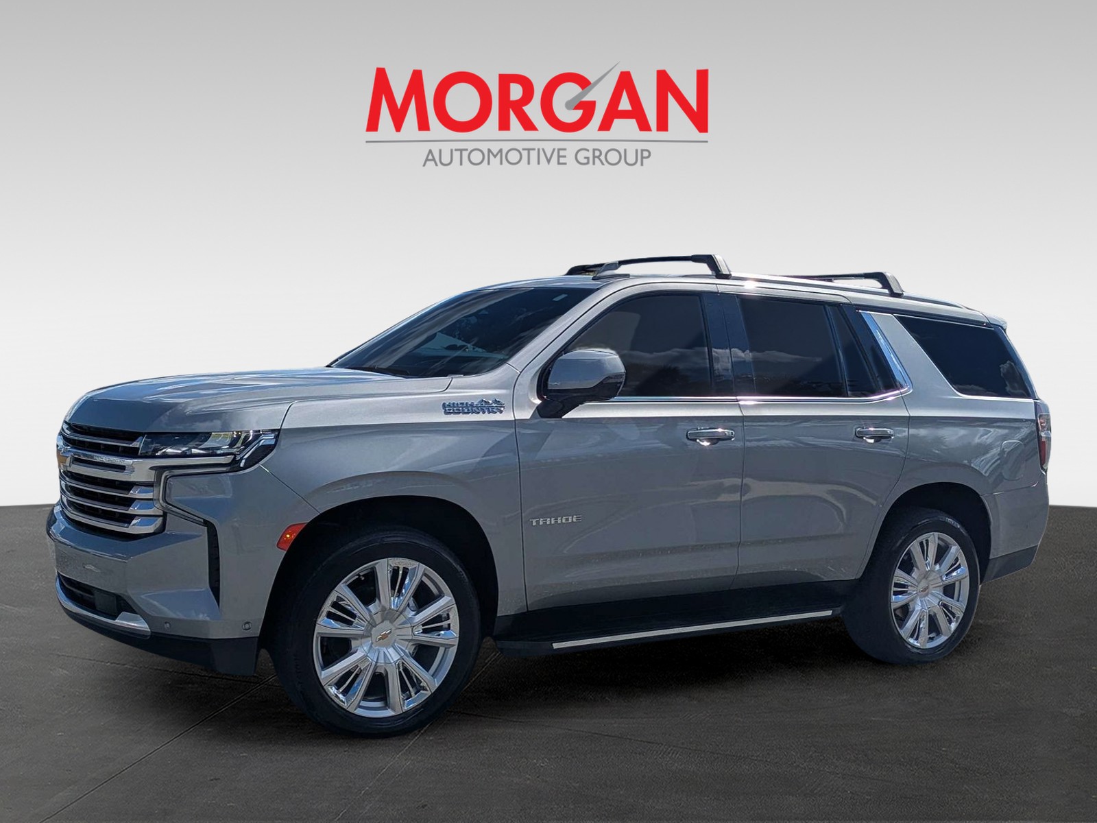 Used 2024 Gray Chevrolet High Country image 2