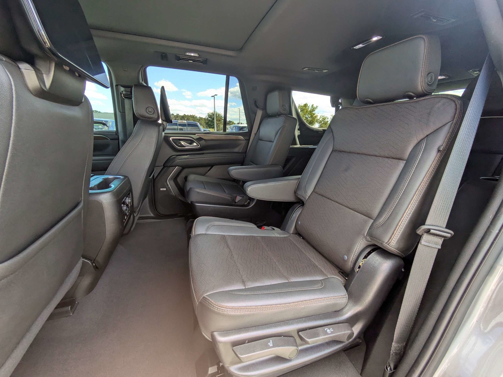 Used 2024 Gray Chevrolet High Country image 13
