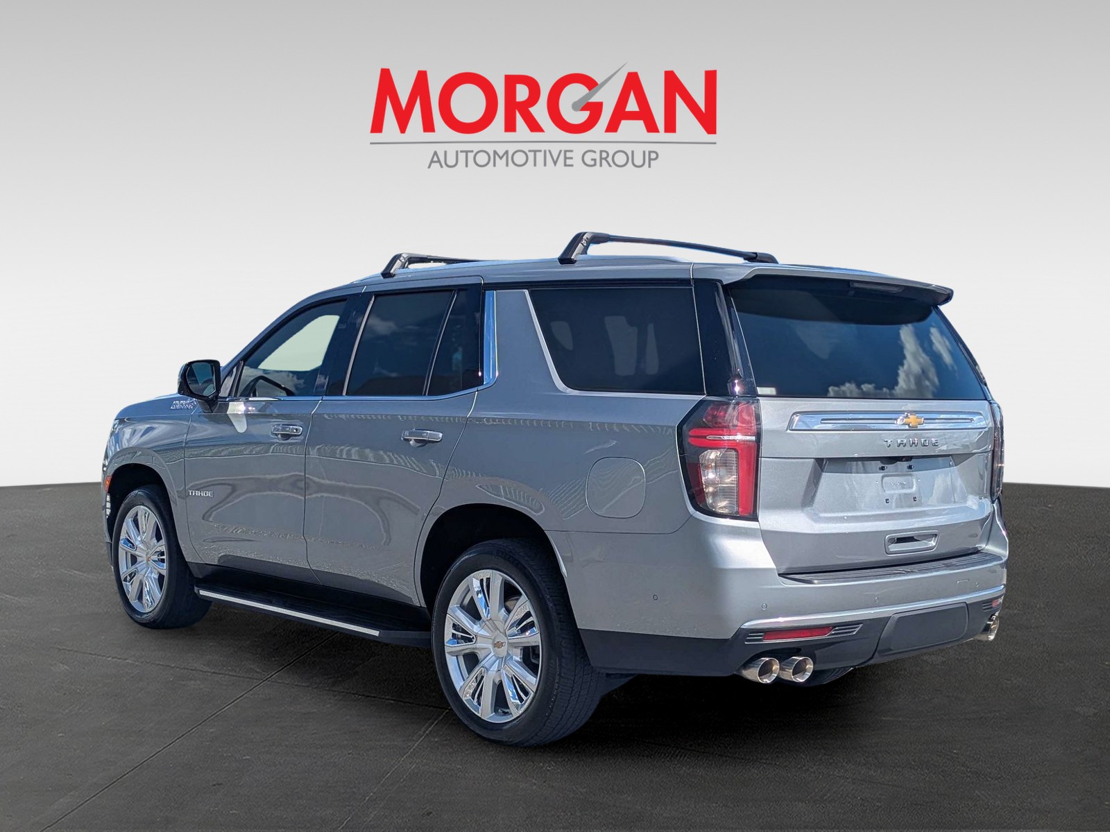 Used 2024 Gray Chevrolet High Country image 4