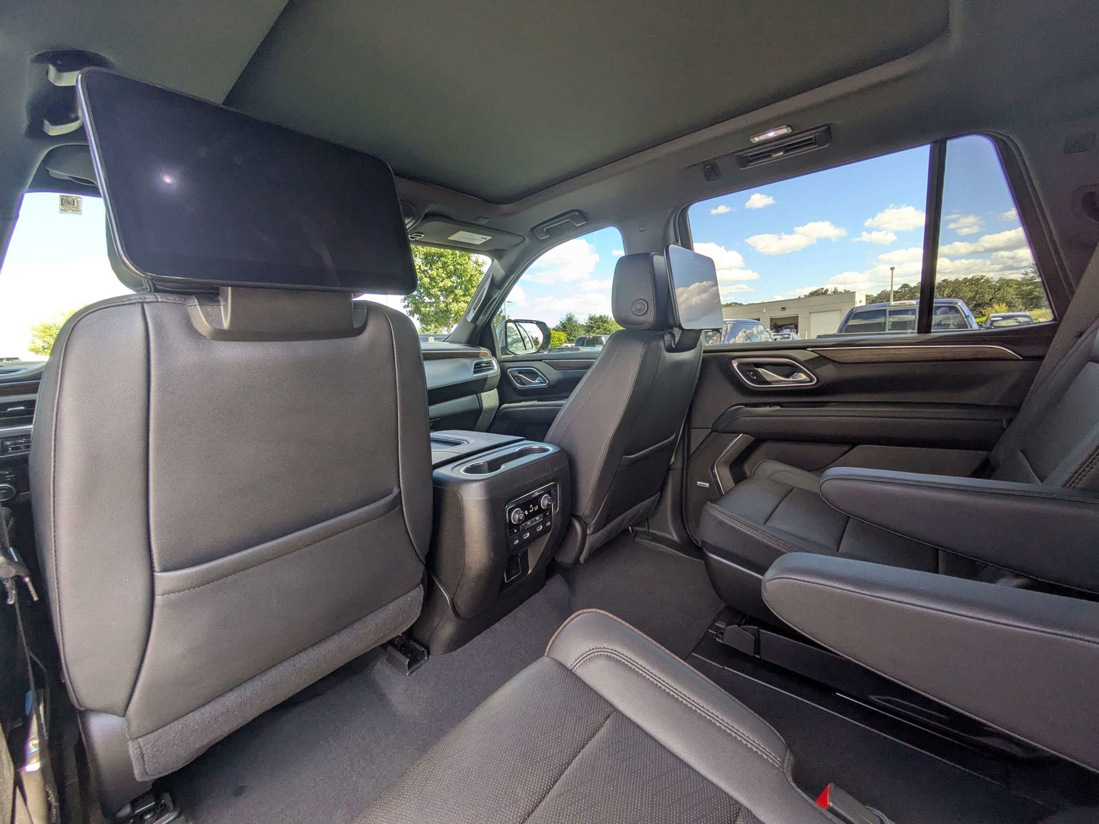 Used 2024 Gray Chevrolet High Country image 14