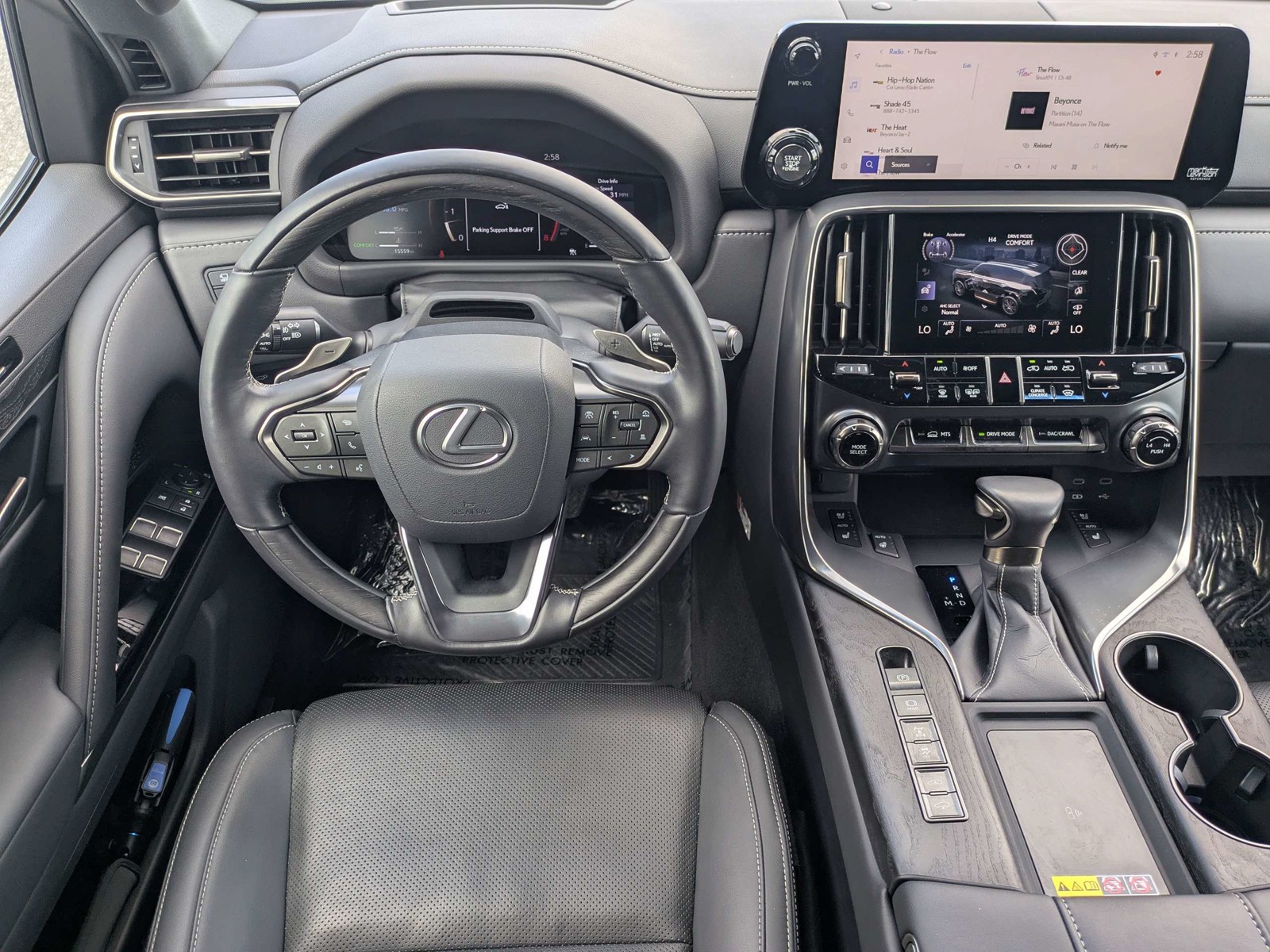 Used 2025 White Lexus 600 Luxury image 16