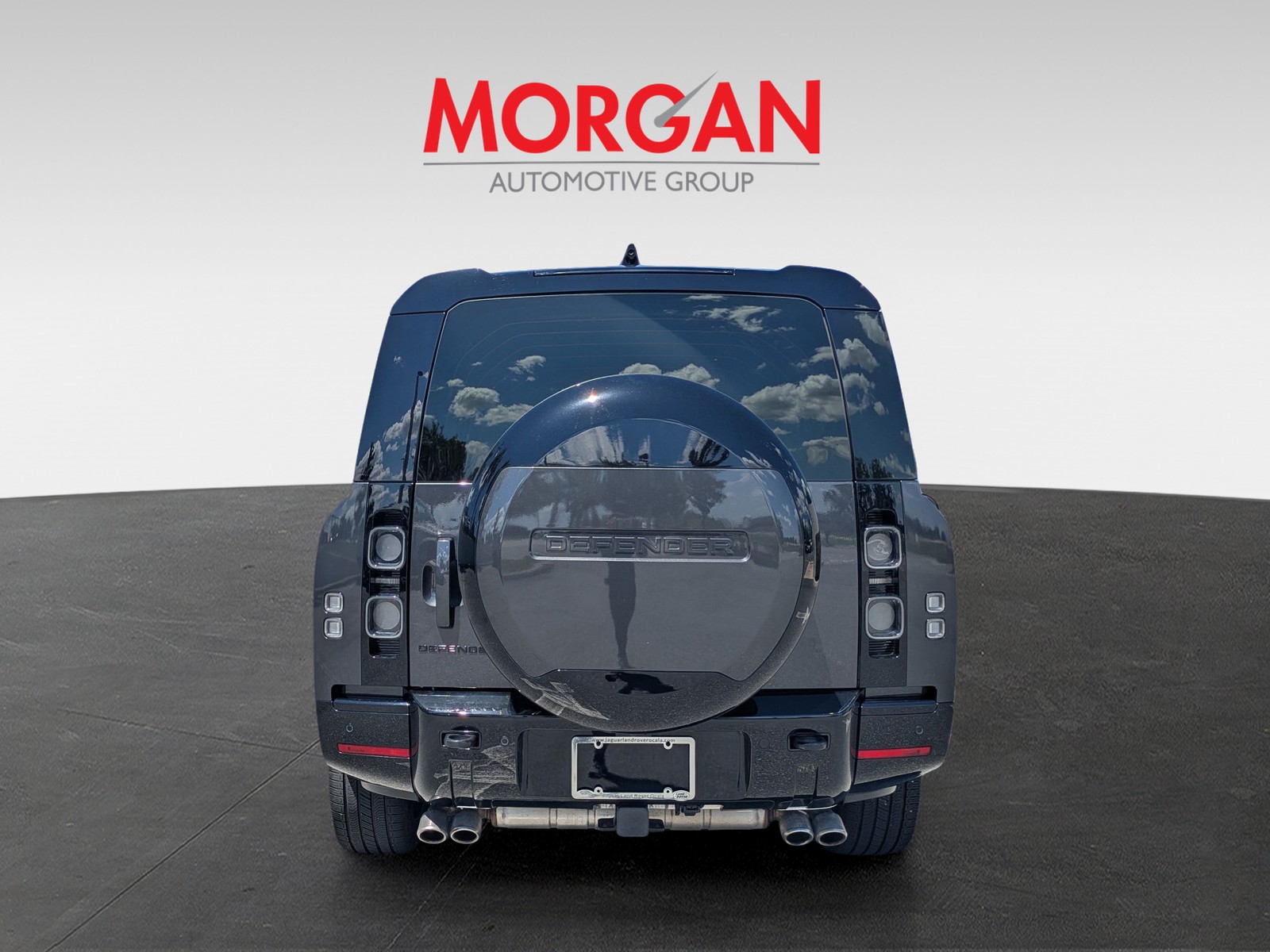 Used 2024 Gray Land Rover V8 image 5