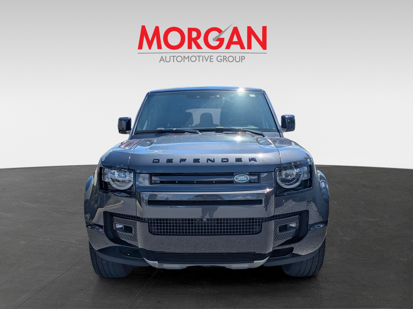 Used 2024 Gray Land Rover V8 image 9