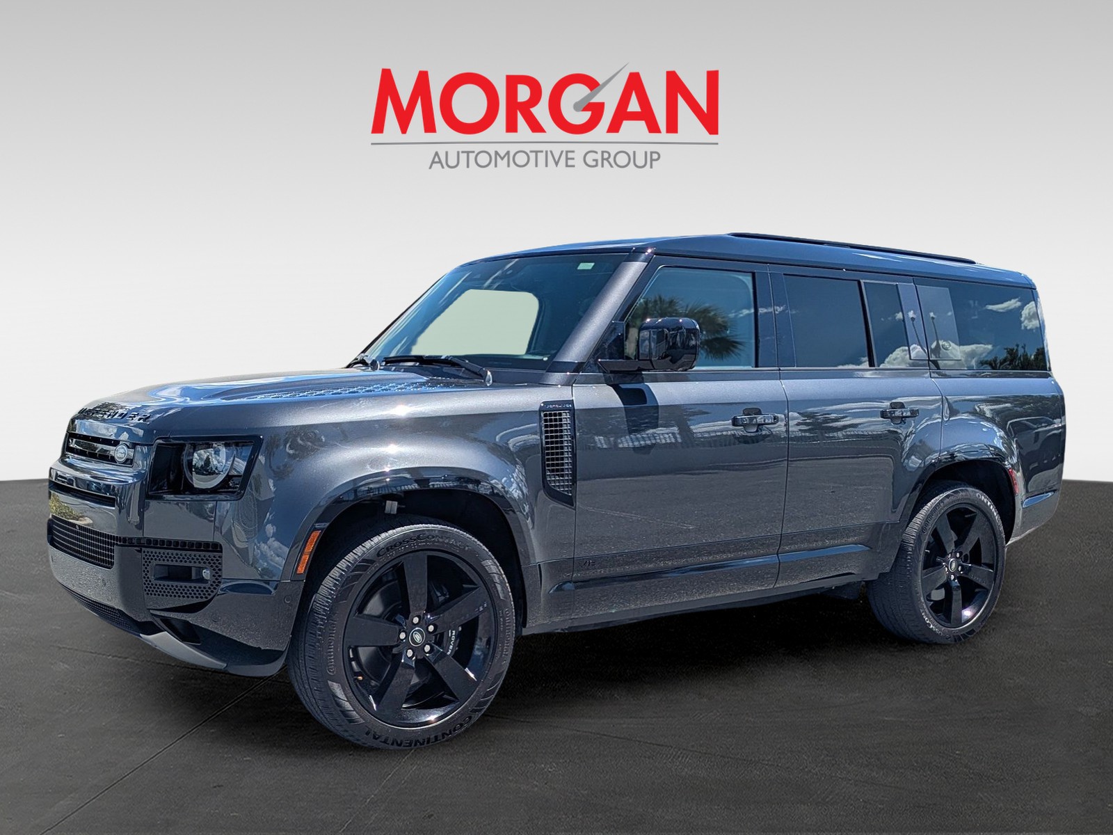 Used 2024 Gray Land Rover V8 image 2