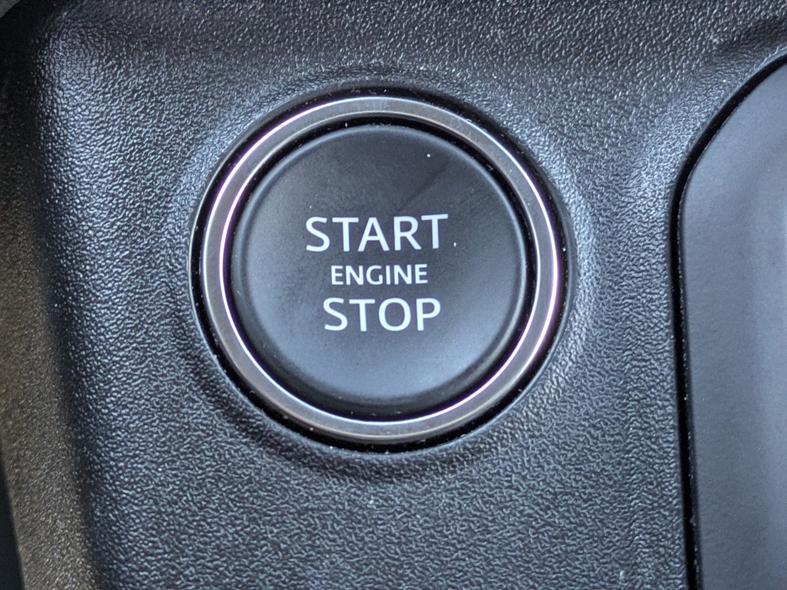 Used 2024 Gray Land Rover V8 image 29