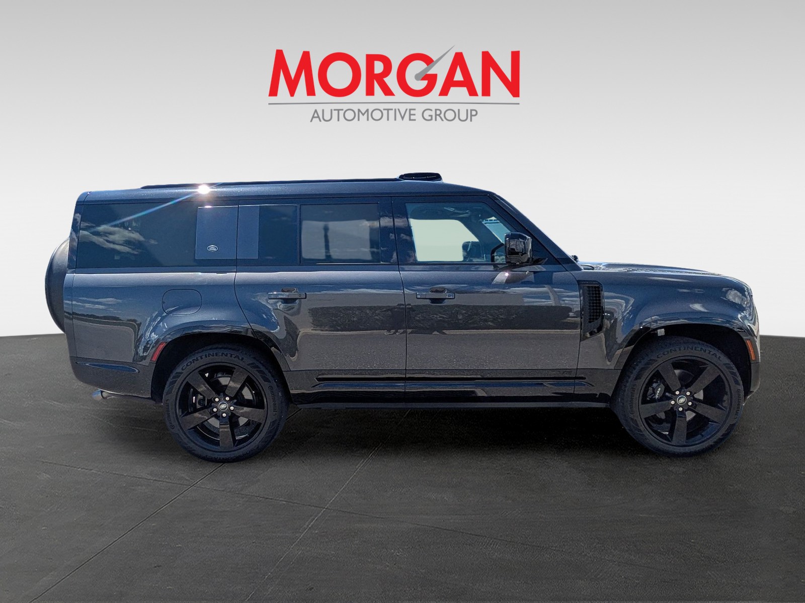 Used 2024 Gray Land Rover V8 image 7
