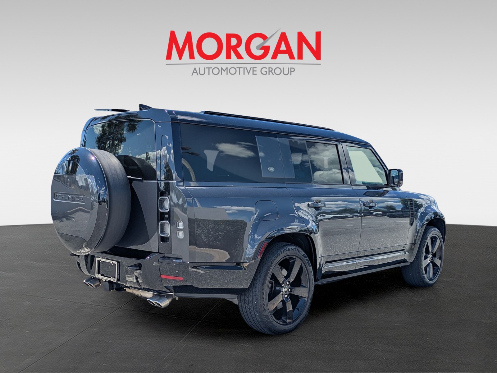 Used 2024 Gray Land Rover V8 image 6