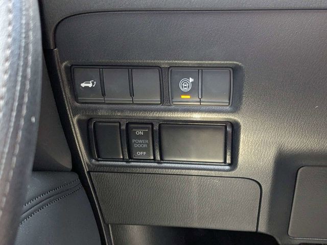 Used 2022 Gray Nissan SV image 23