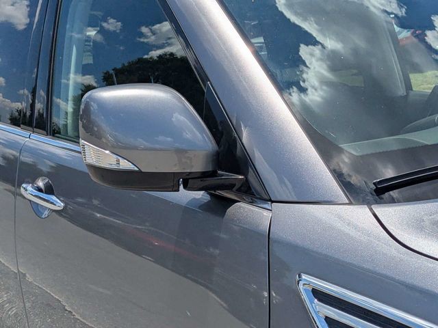 Used 2022 Gray Nissan SV image 11