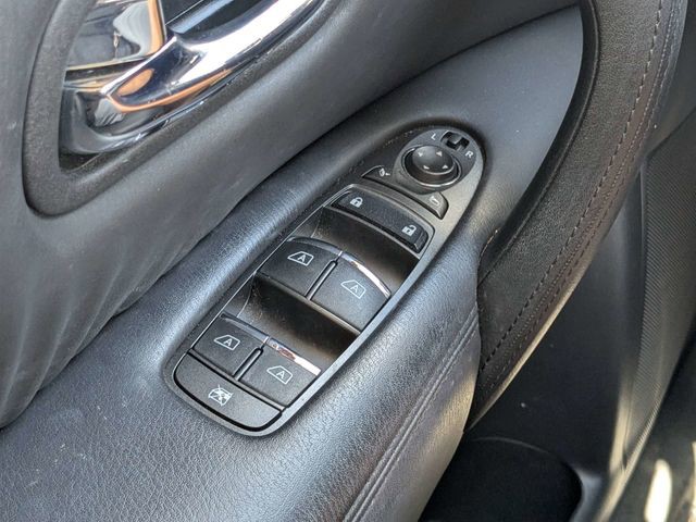 Used 2022 Gray Nissan SV image 22