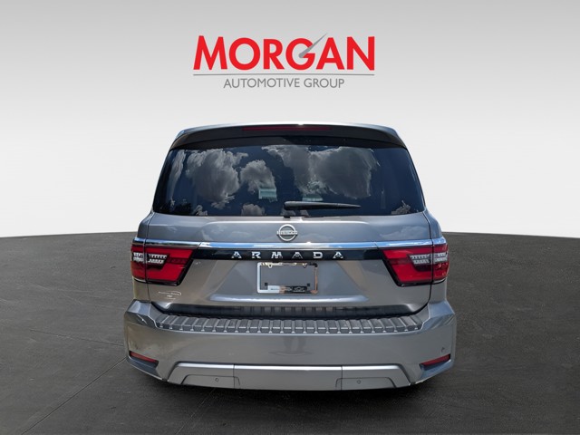 Used 2022 Gray Nissan SV image 4