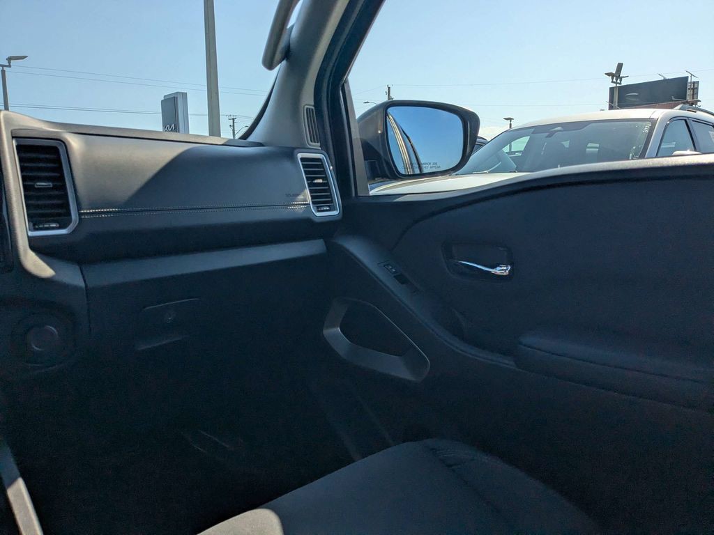 Used 2022 Gray Nissan SV image 15