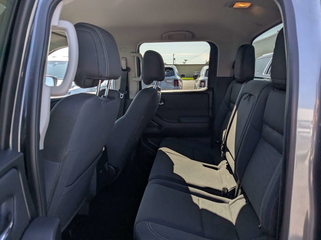 Used 2022 Gray Nissan SV image 12