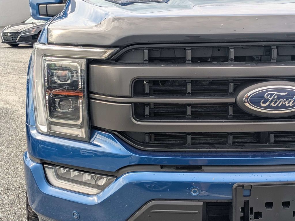 Used 2023 Blue Ford Lariat image 9