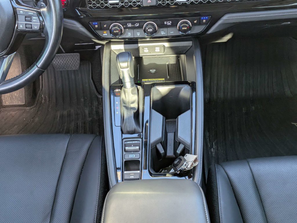 Used 2024  Honda Touring image 17