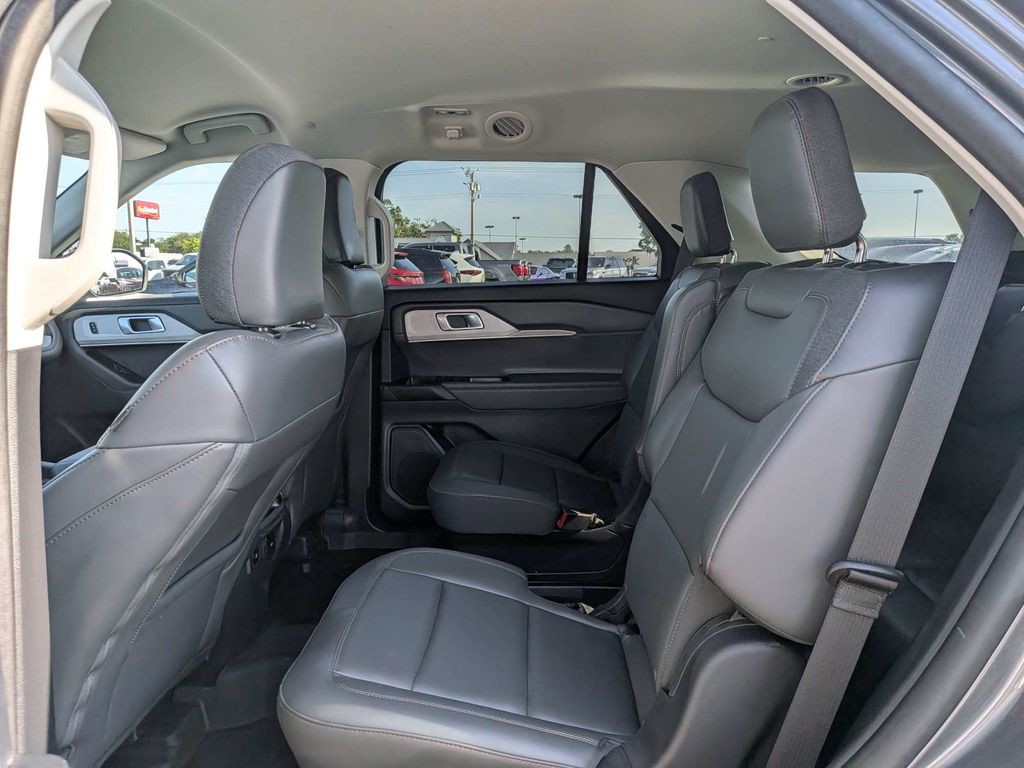Used 2025 Gray Ford Active image 14