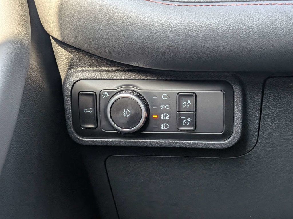 Used 2025 Gray Ford Active image 23