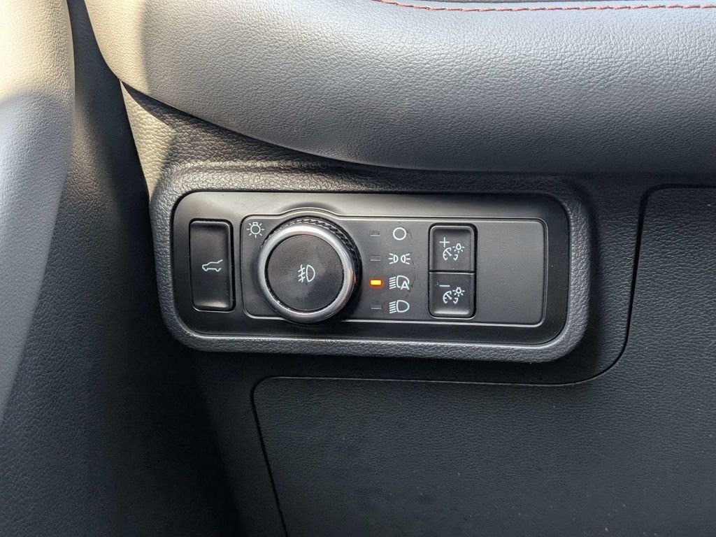 Used 2025 Gray Ford Active image 22