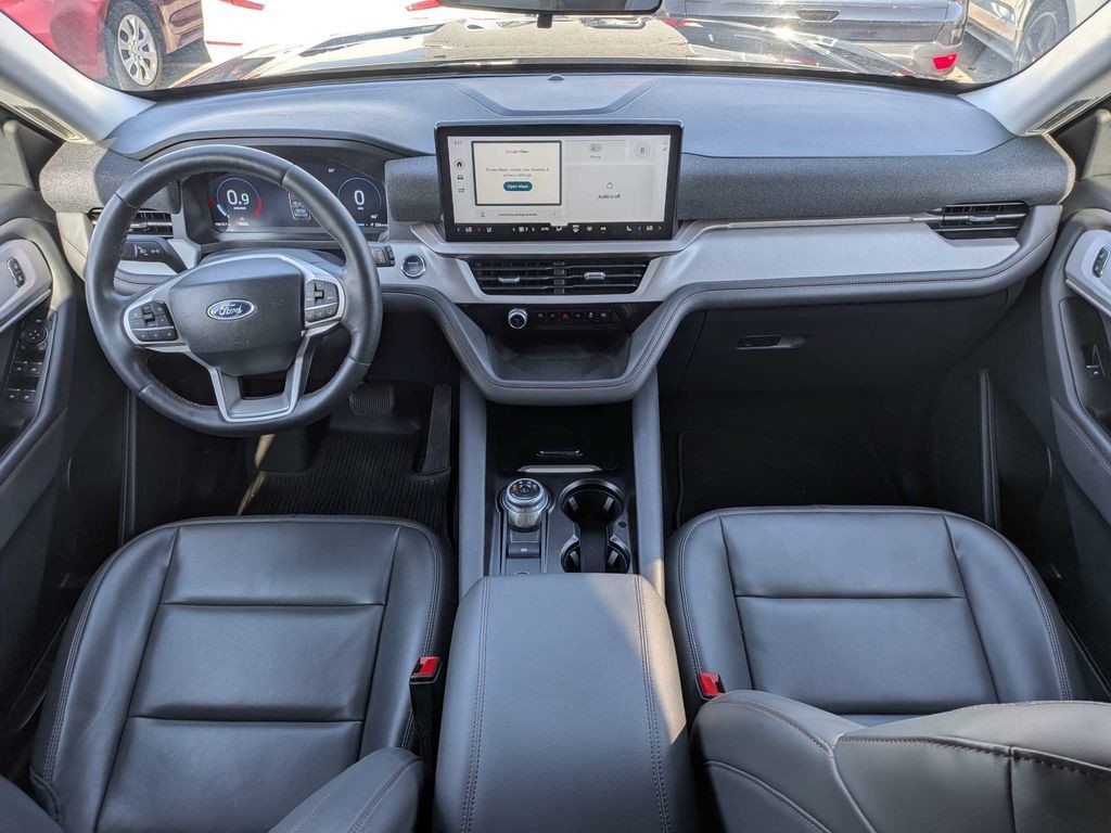 Used 2025 Gray Ford Active image 15