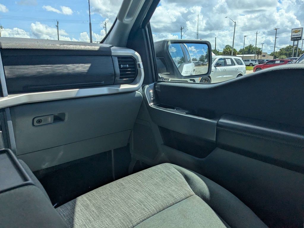 Used 2023 White Ford XLT image 16