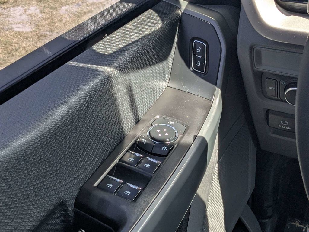 Used 2023 White Ford XLT image 20
