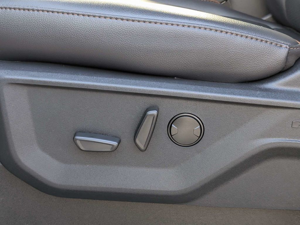 New 2026 White Ford Lariat image 19