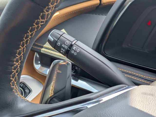 Used 2020 White Chevrolet Stingray image 19