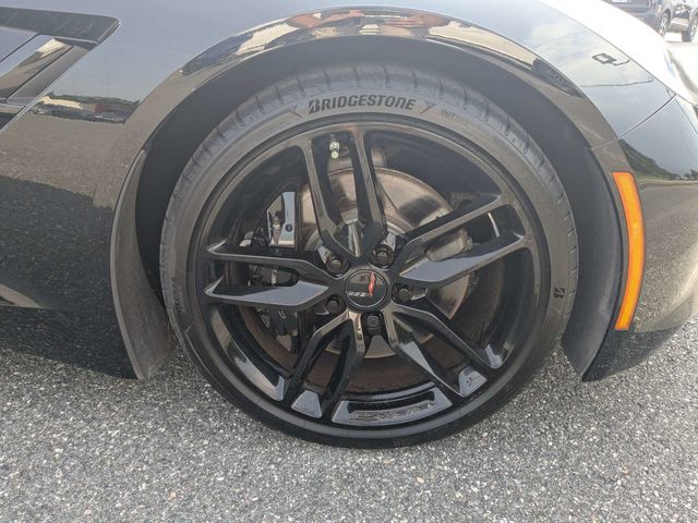 Used 2016 Black Chevrolet Stingray Z51 image 14