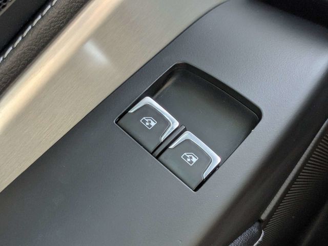 Used 2016 Black Chevrolet Stingray Z51 image 25