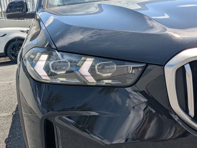 Used 2025 Black BMW xDrive40i image 10