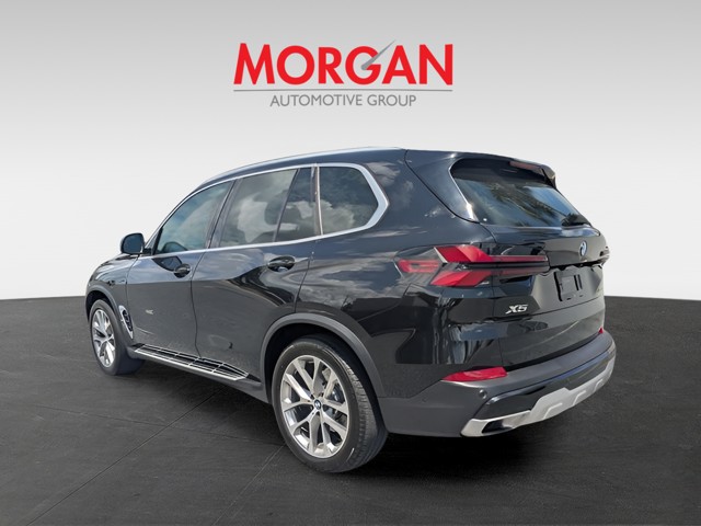 Used 2025 Black BMW xDrive40i image 5