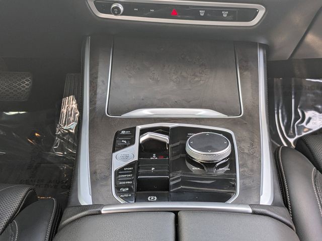 Used 2025 Black BMW xDrive40i image 20