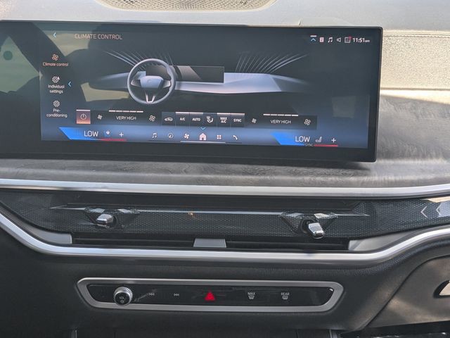 Used 2025 Black BMW xDrive40i image 19