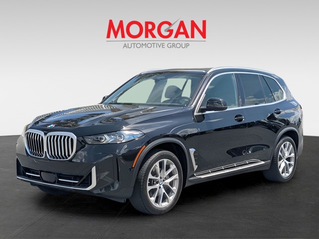 Used 2025 Black BMW xDrive40i image 2