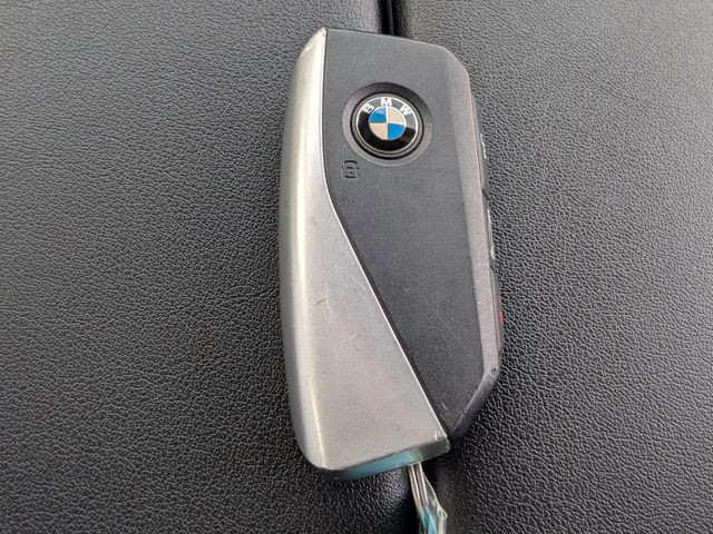 Used 2025 Black BMW xDrive40i image 31