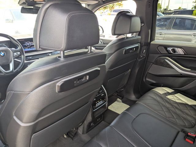 Used 2025 Black BMW xDrive40i image 14