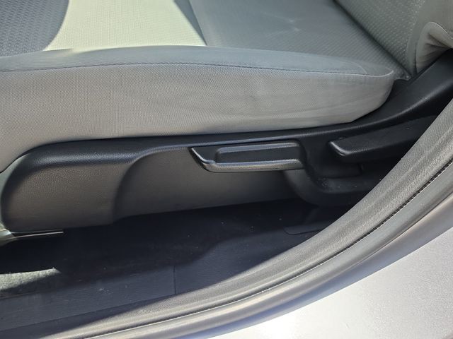 Used 2021 Silver Honda LX image 19