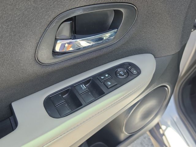 Used 2021 Silver Honda LX image 18