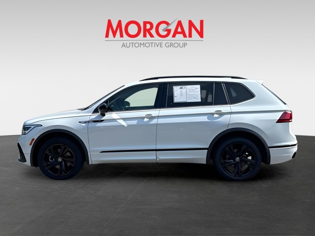Used 2024 White Volkswagen 2.0T SE R-Line Black image 7