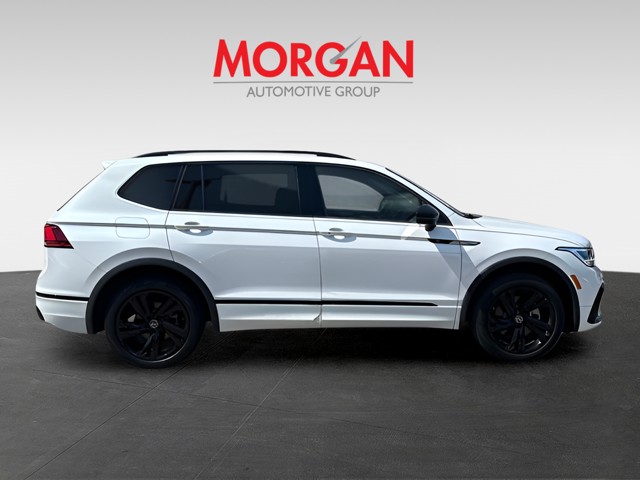 Used 2024 White Volkswagen 2.0T SE R-Line Black image 2