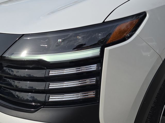 New 2026 White Nissan SV image 10
