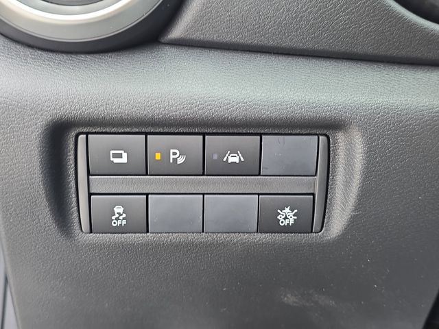 Used 2025 Black Nissan 1.6 S image 29