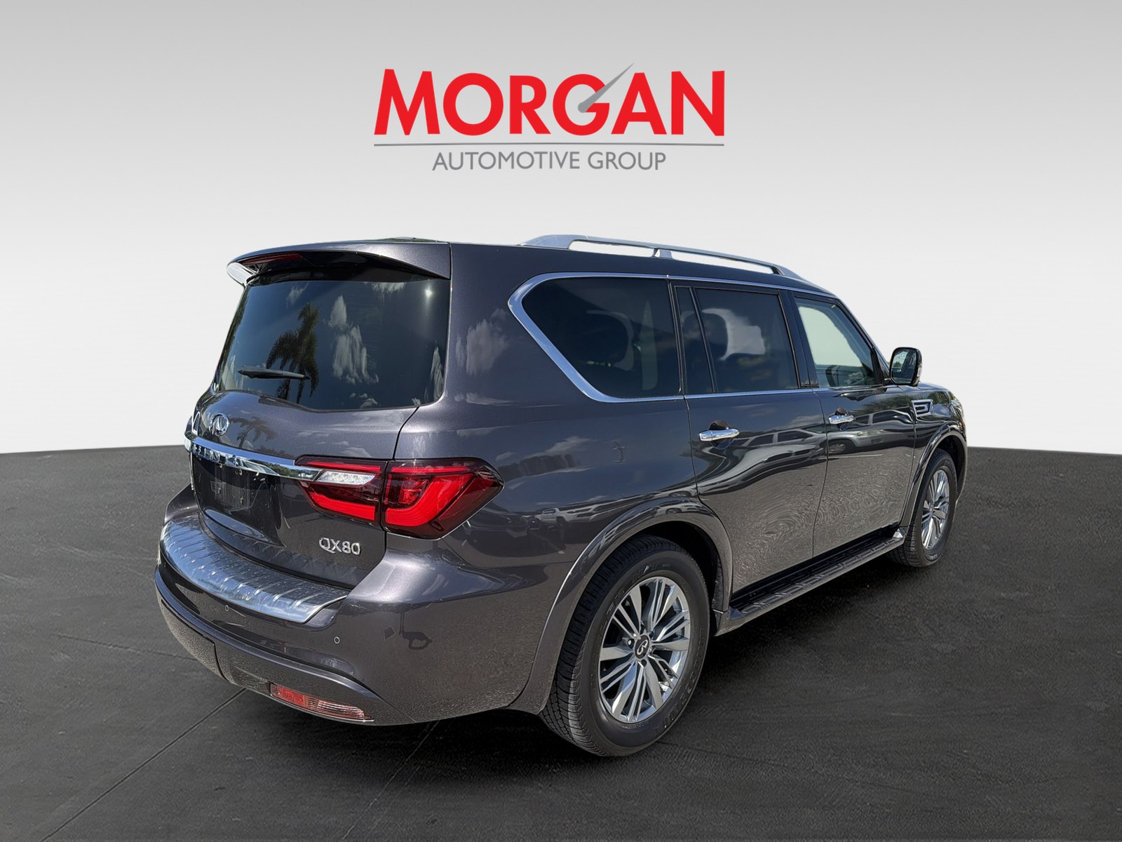 Used 2022 Gray INFINITI LUXE image 4