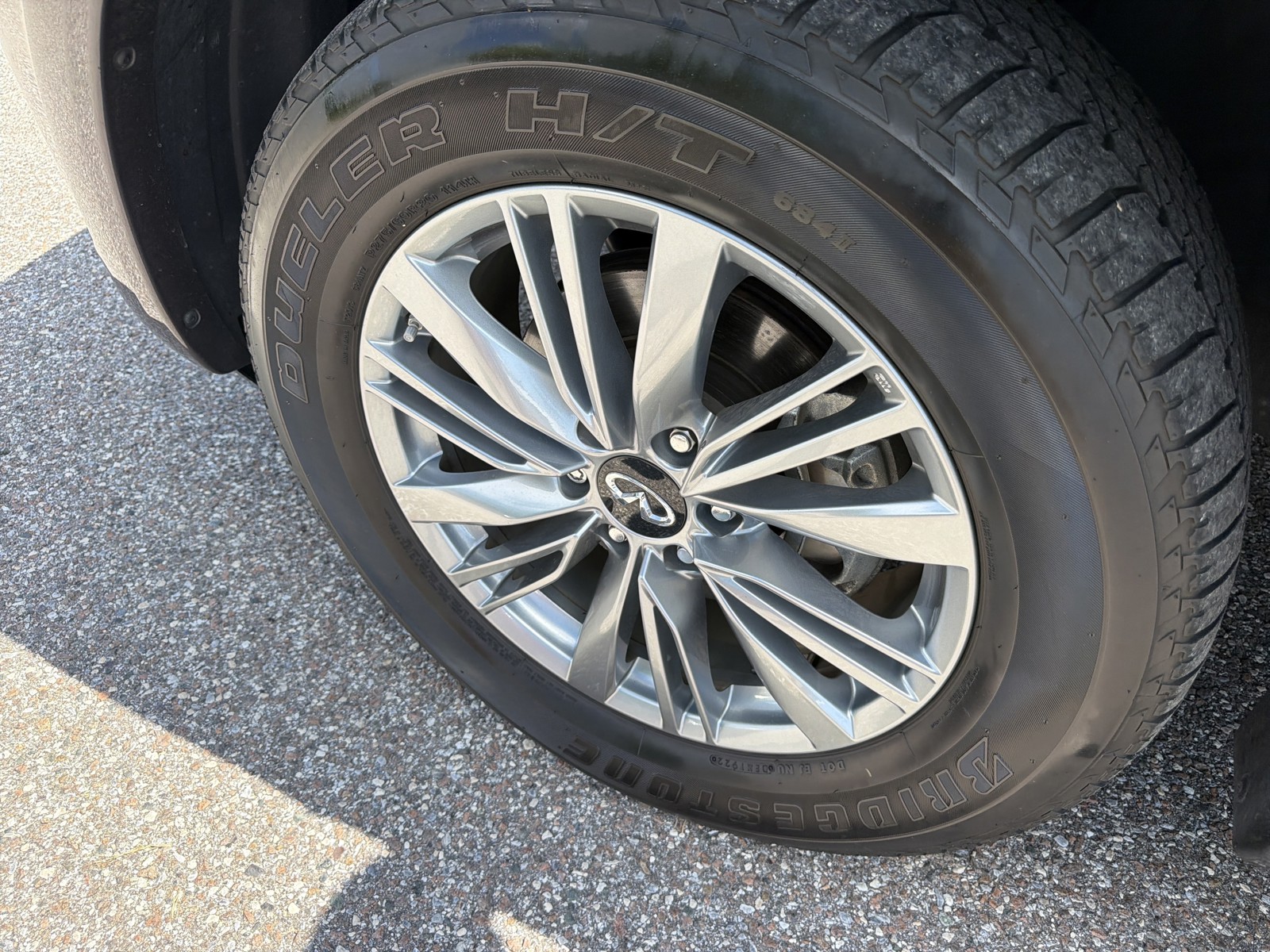 Used 2022 Gray INFINITI LUXE image 10