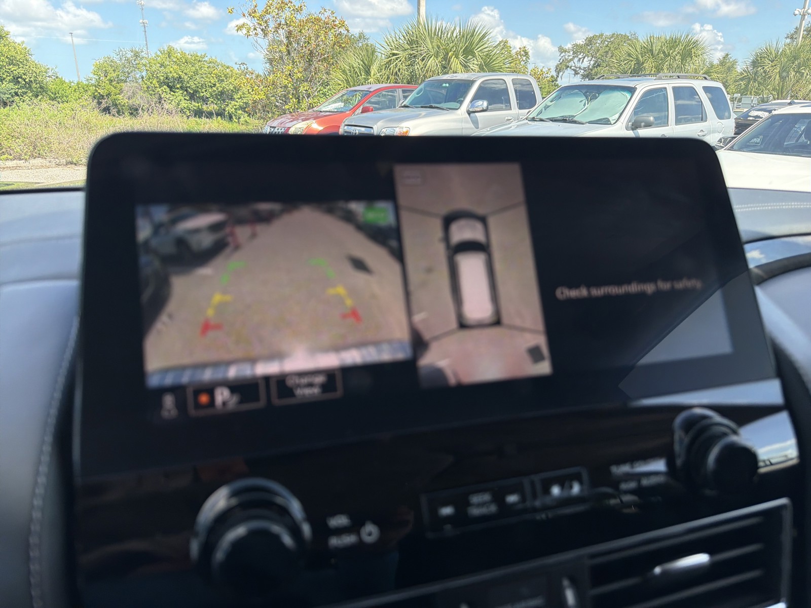 Used 2022 Gray INFINITI LUXE image 26