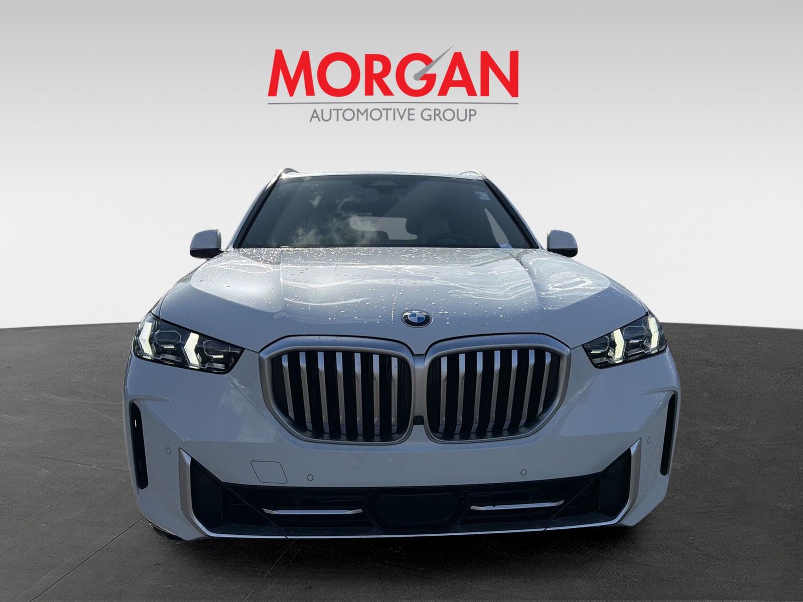 Used 2024 White BMW xDrive40i image 2