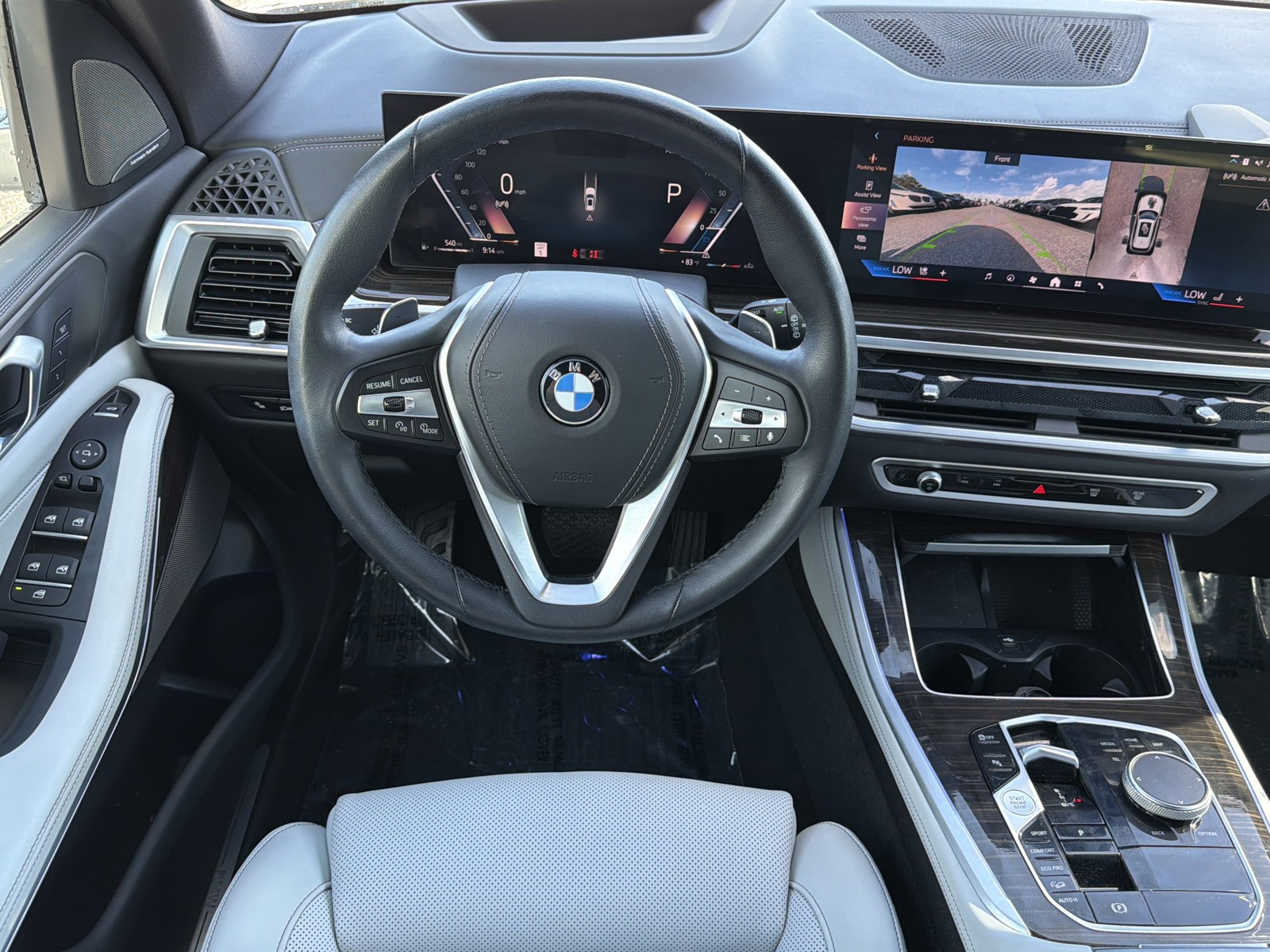 Used 2024 White BMW xDrive40i image 16