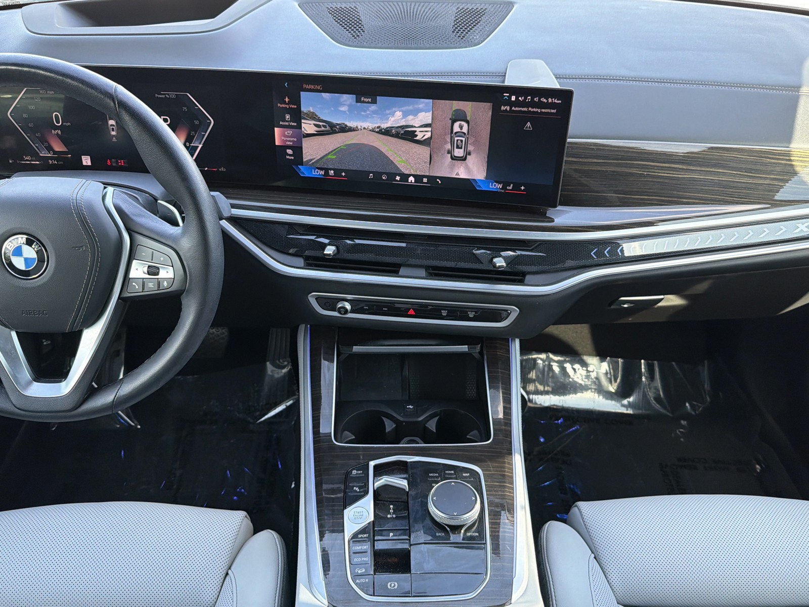 Used 2024 White BMW xDrive40i image 17